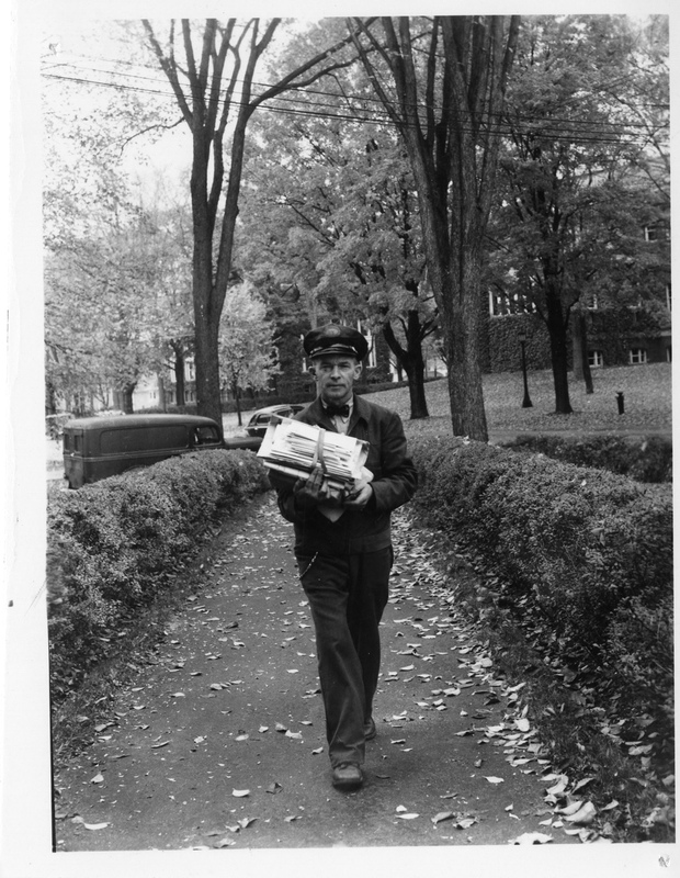 330-Mailcarrier-002.jpg