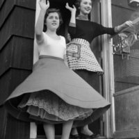 1950s-Fashion-06.jpg